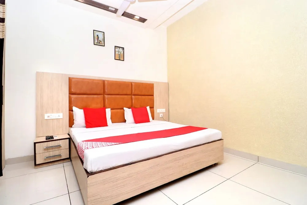 Hotel Batra