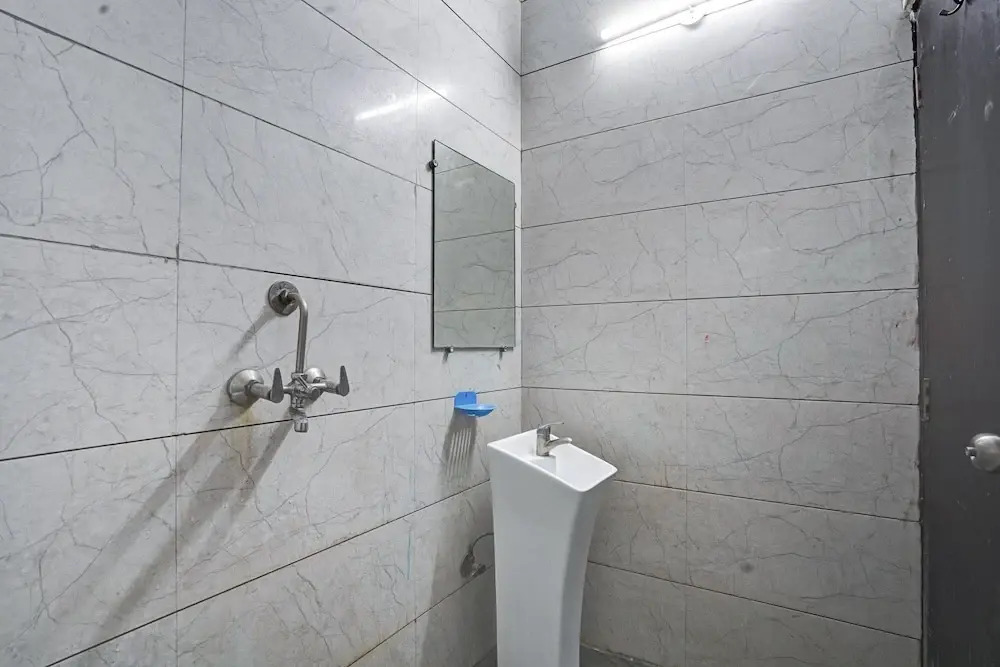 Hotel Twamev Couple Friendly Laxmi Nagar