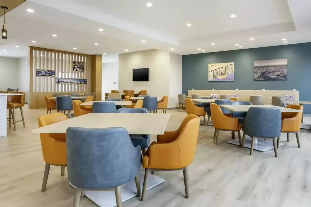Comfort Inn & Suites Newark Liberty International Airport