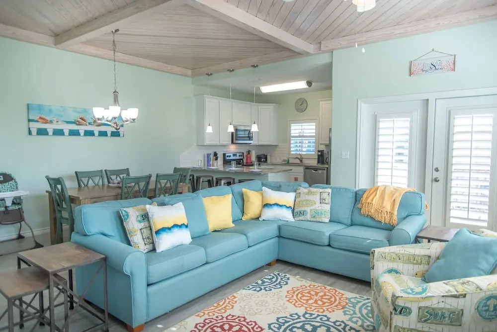Beach Life 4 Bedrooms 4.5 Bathrooms Townhouse