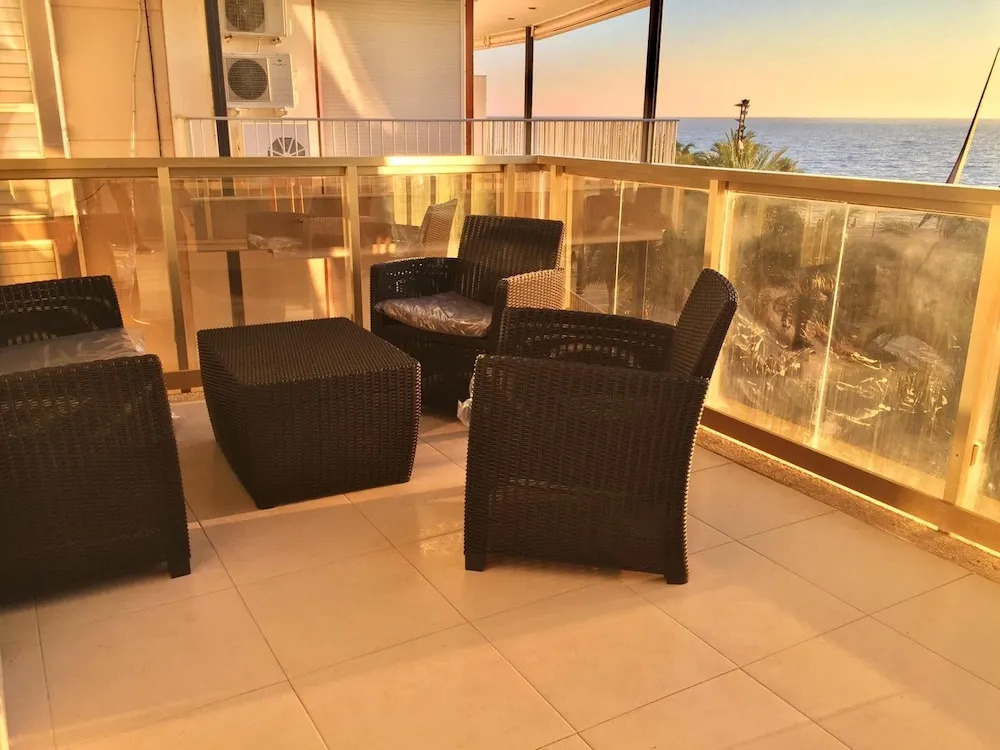 Apartment With 2 Bedrooms in Salou, With Wonderful sea View and Wifi -