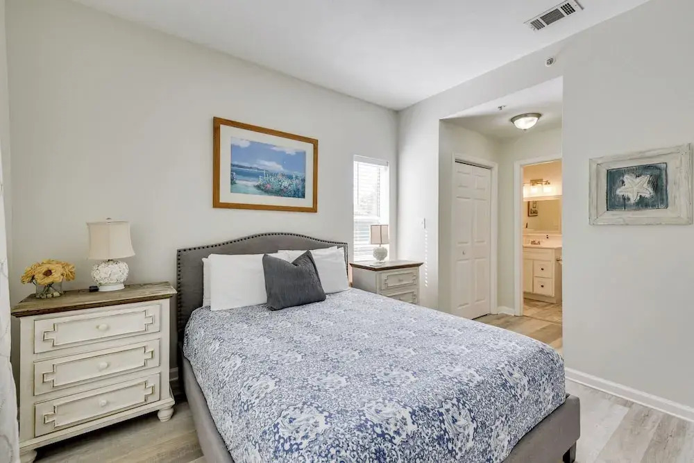 2 Mi to Ocean! Poolside Escape in Miramar Beach
