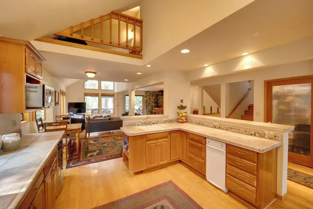 Truckee Home w/ Private Hot Tub on a Golf Course