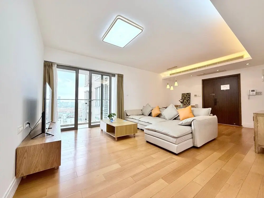 Shanghai Tyms residence near Xujiahui Metro