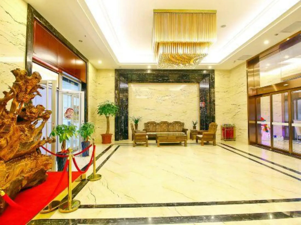 Junhao International Hotel (High-speed Railway North Station  Metro Station Branch)