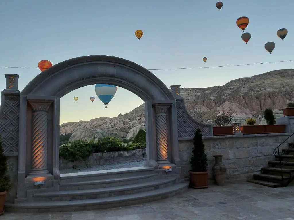 Underground Cave Suites Hotel