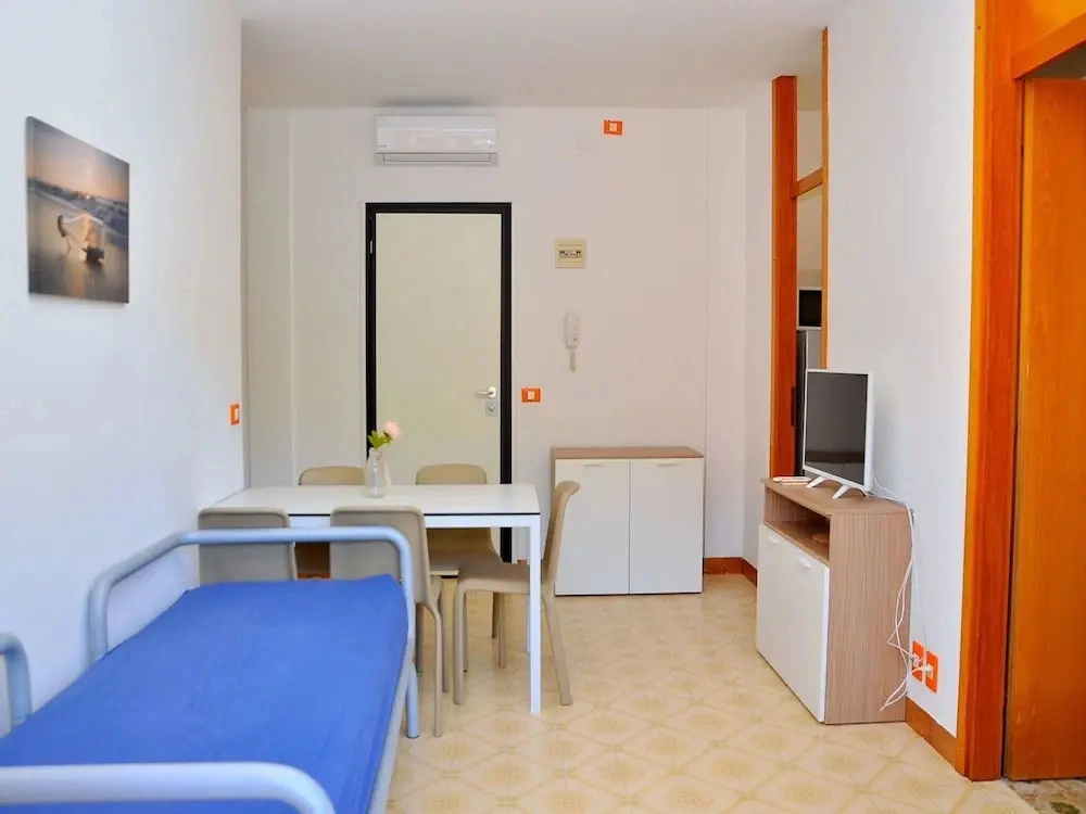 Spacious and Bright Flat Near the Beach
