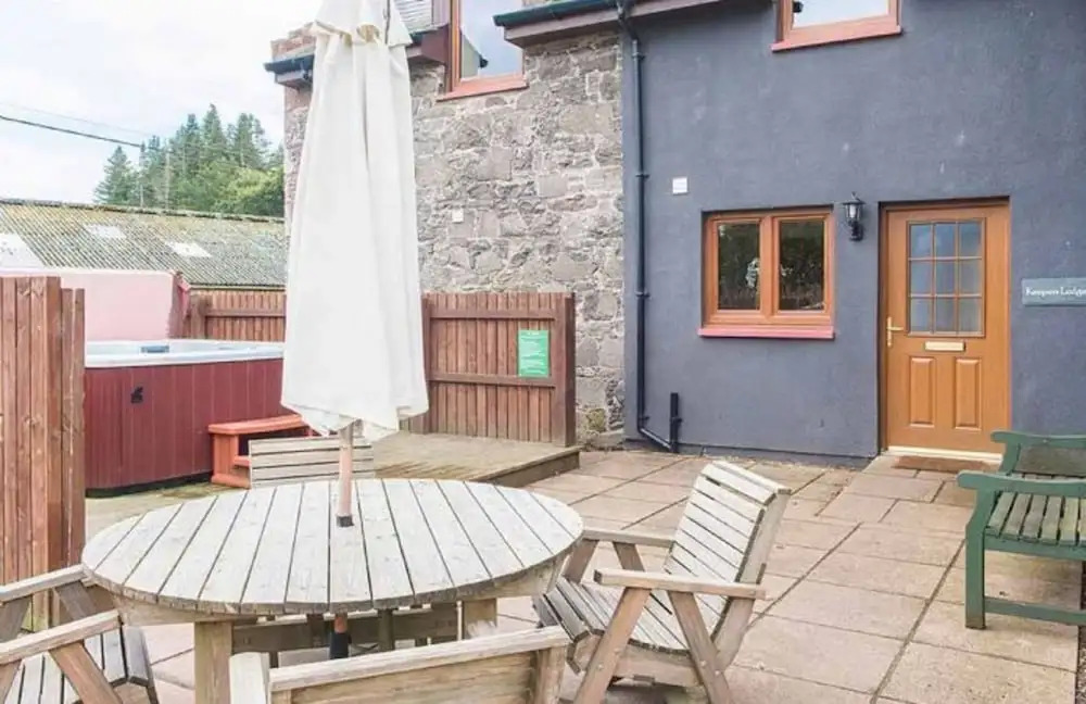 Keepers Lodge with Hot Tub