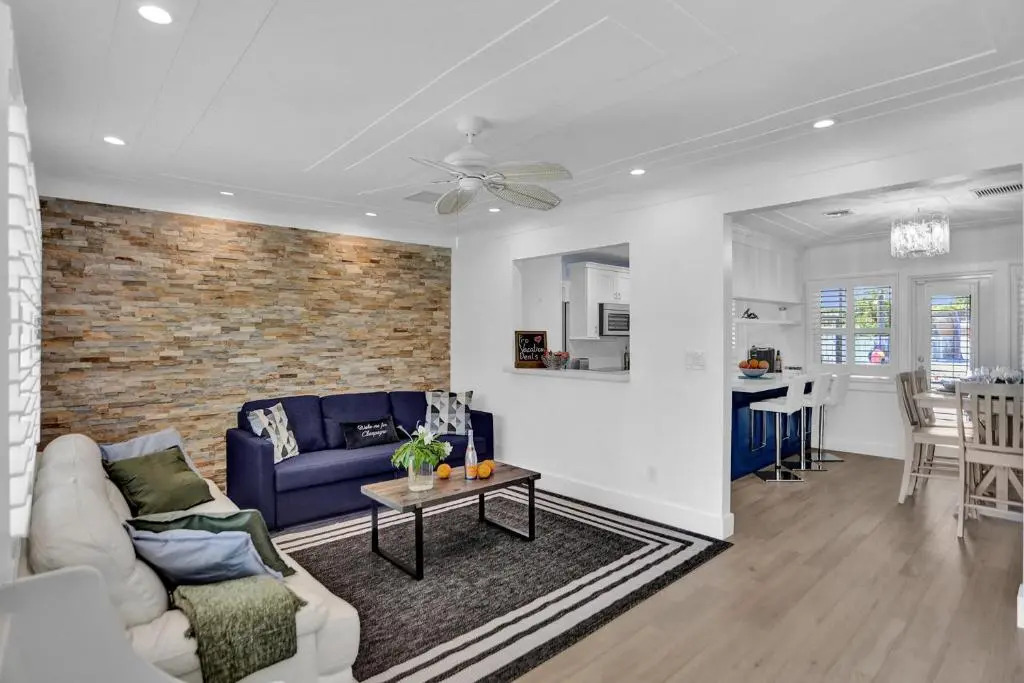 Modern & Fun 3BD Villa by the Beach, Pool & BBQ