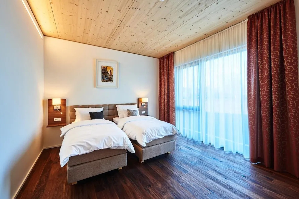 Hotel 2050