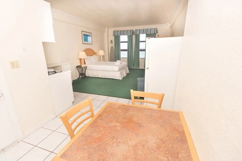 633 Ocean View Hollywood Beach