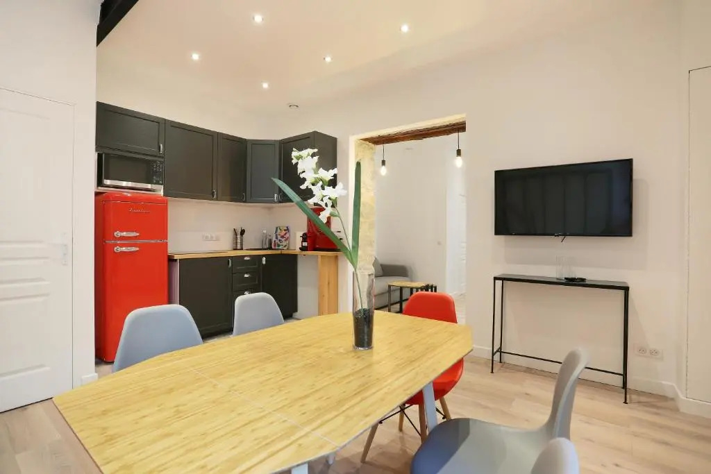 Pick A Flat's Upper Marais Apartments- Rue du Faubourg Saint-Martin