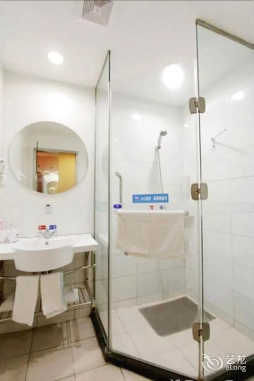 Mercure Qingdao Downtown