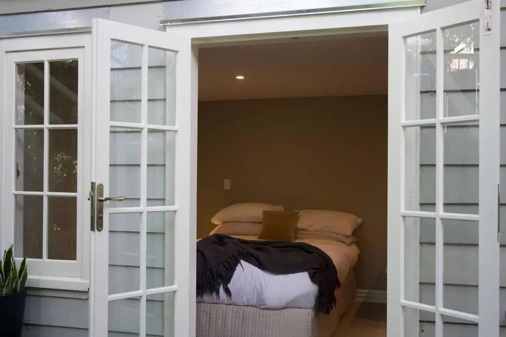 Stylish Brand New Studio Close to Ponsonby