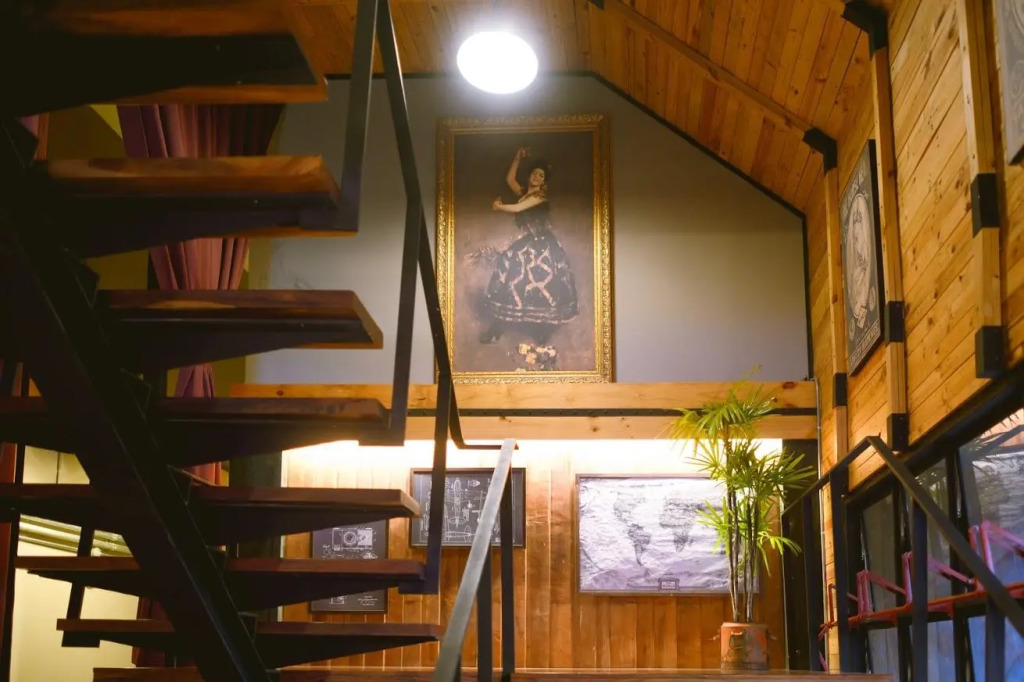 Dream Factory Hotel