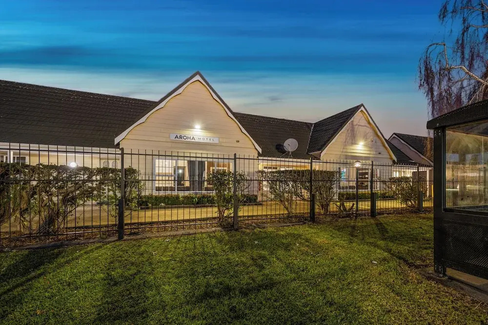 Aroha Motel & Apartments