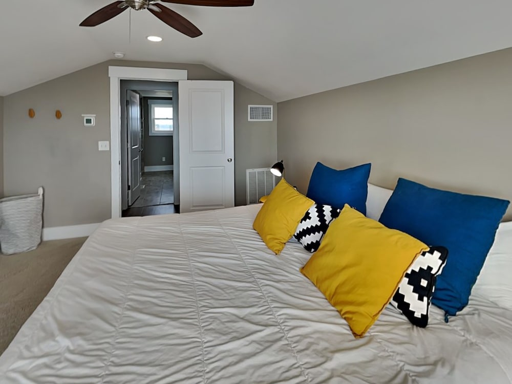 Next to Sea Gallery by Topsail Realty
