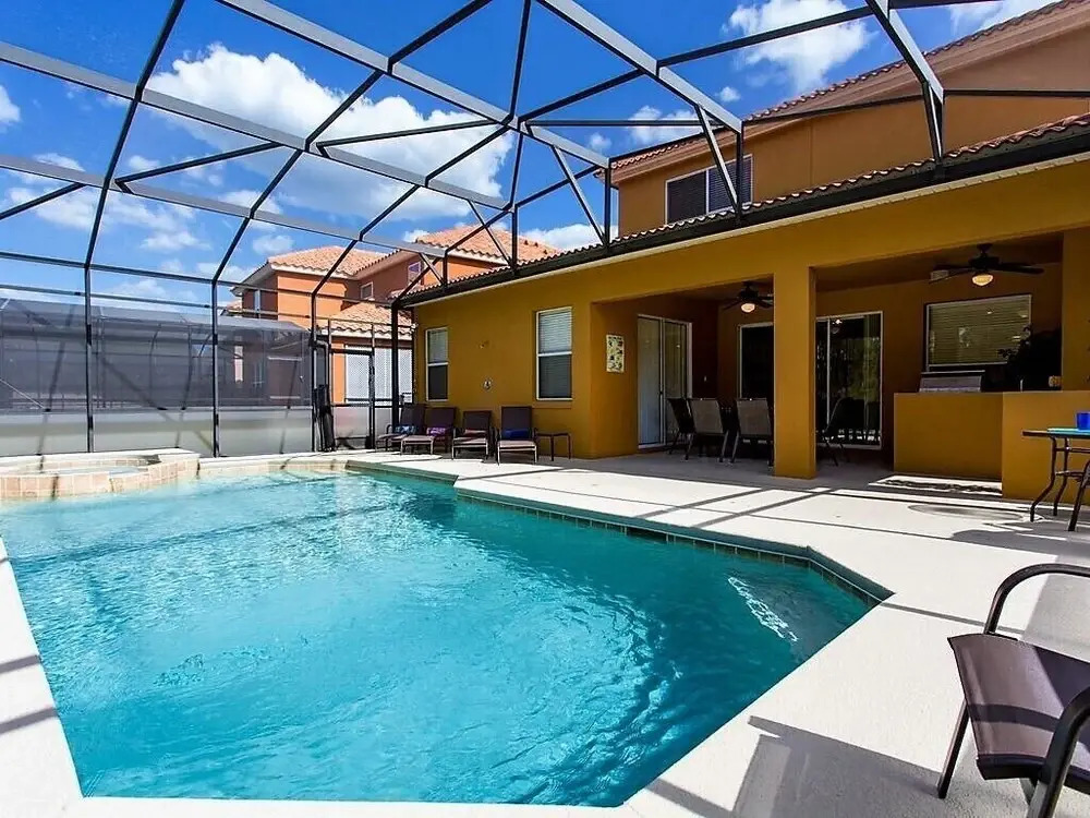 Outdoor Kitchen, Private Pool & Spa, Games Room !!
