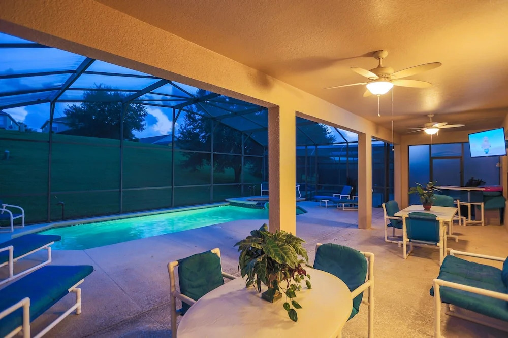 Enchanted Emerald Oasis by VillaDirect