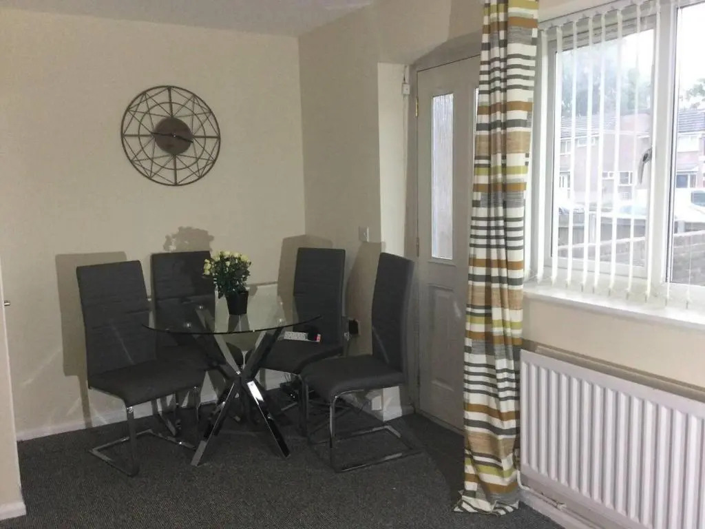 Nice Residential Within Easy Reach To Town