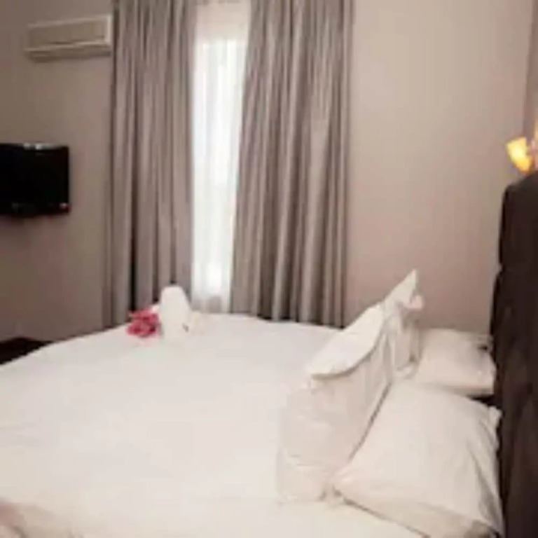 The George Hotel