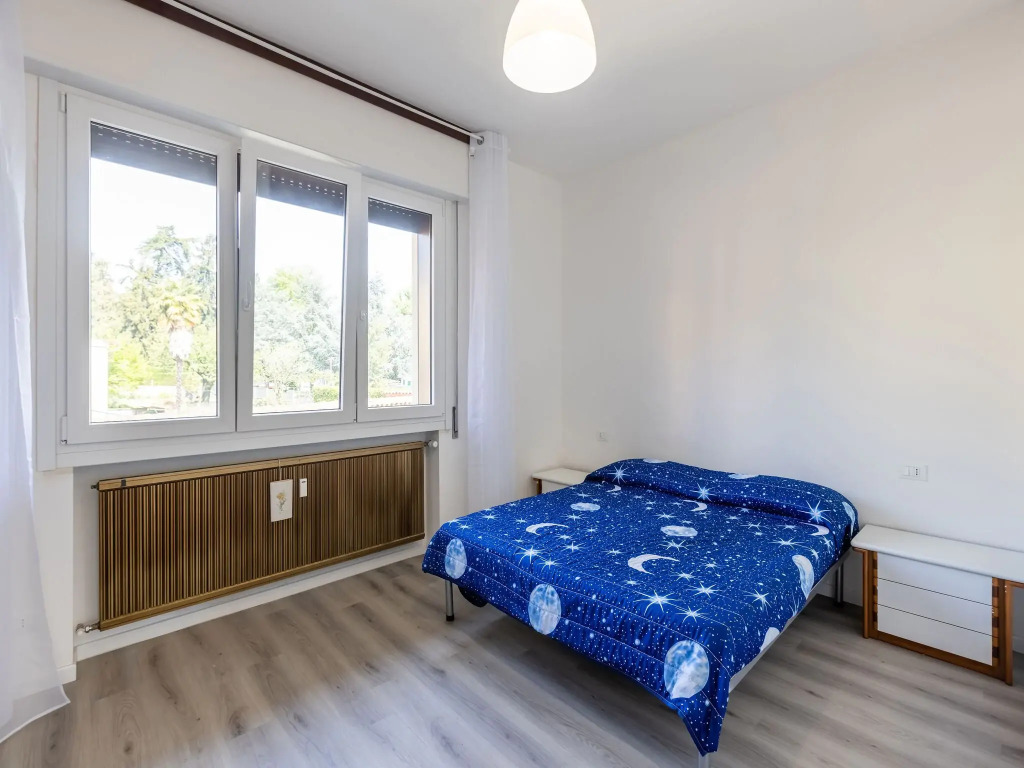 Snug apartment in Lesa with balcony