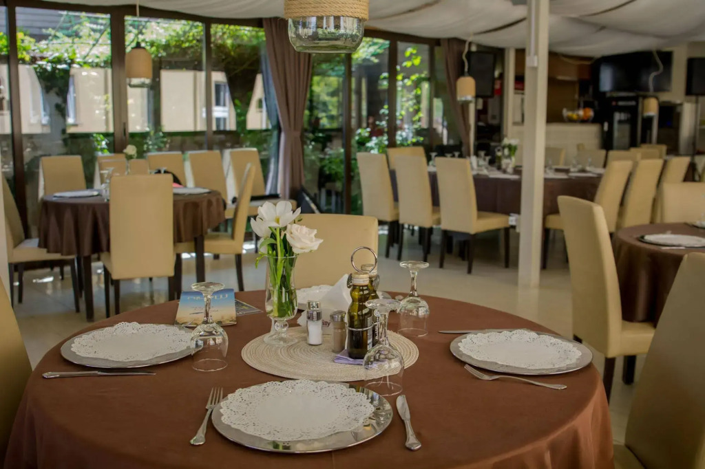 Hotel Pacific