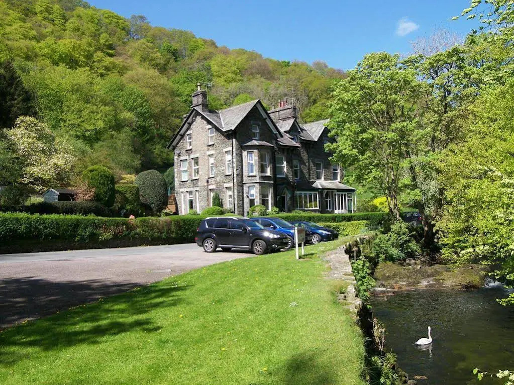 Riverside Bed  Breakfast