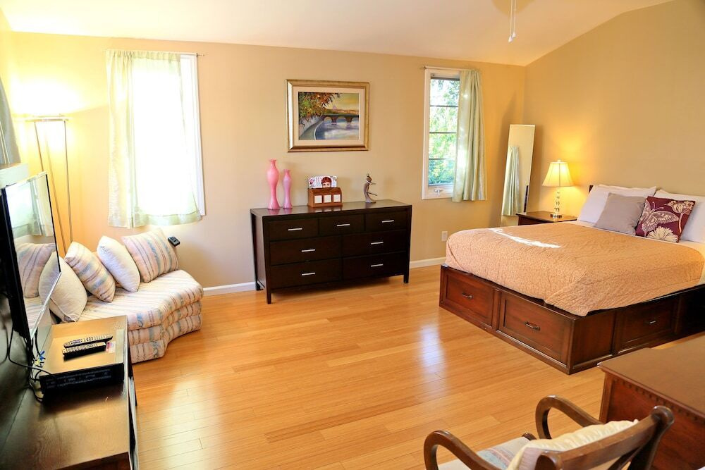 Wilshire Vista One Bedroom Vacation House - RUD 82201