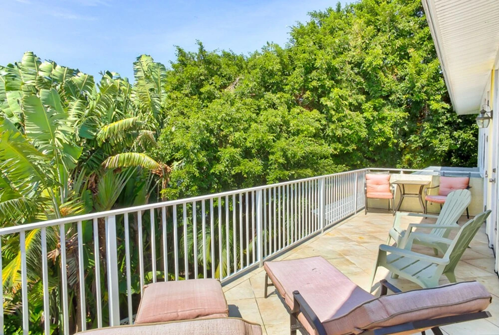 Mango Court