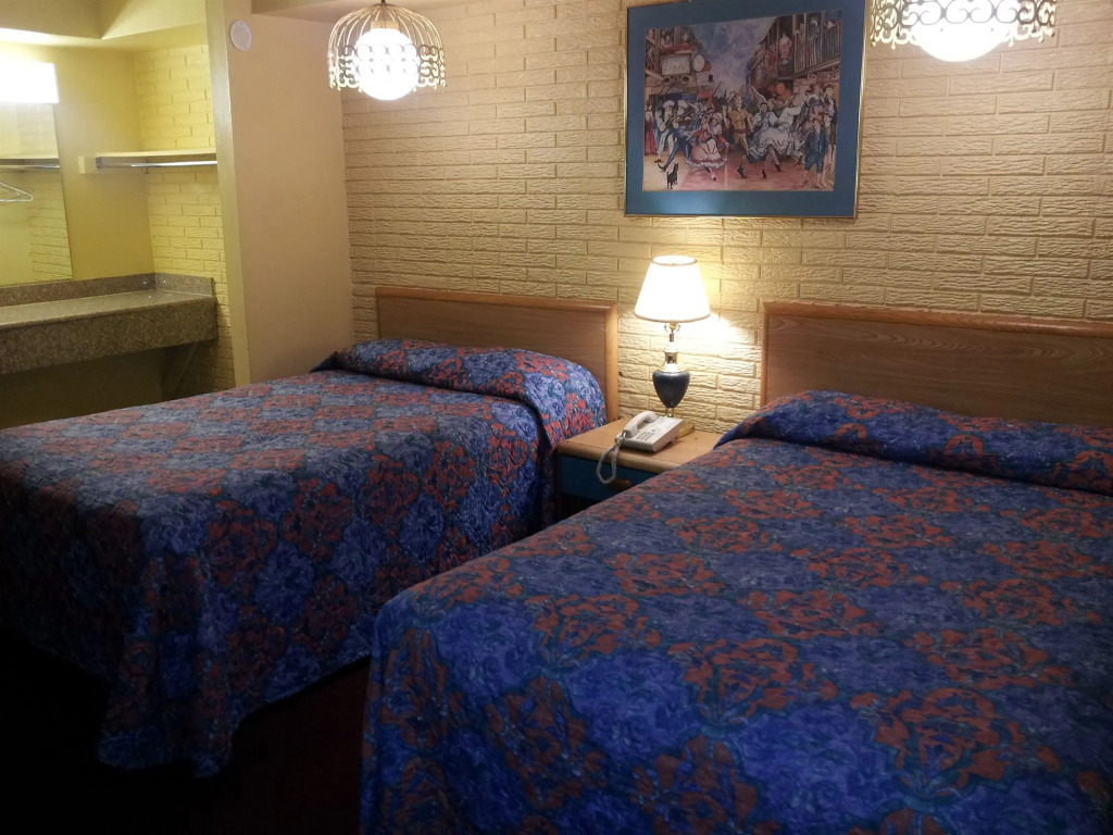 Economy Inn