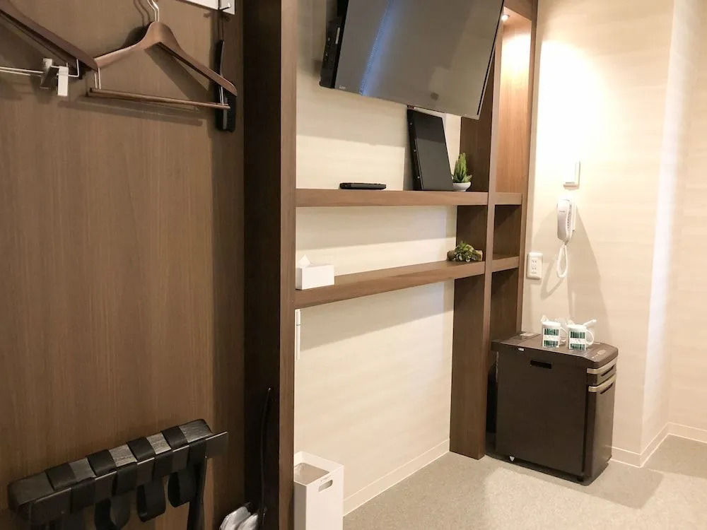 Namba Minami Crystal Hotel