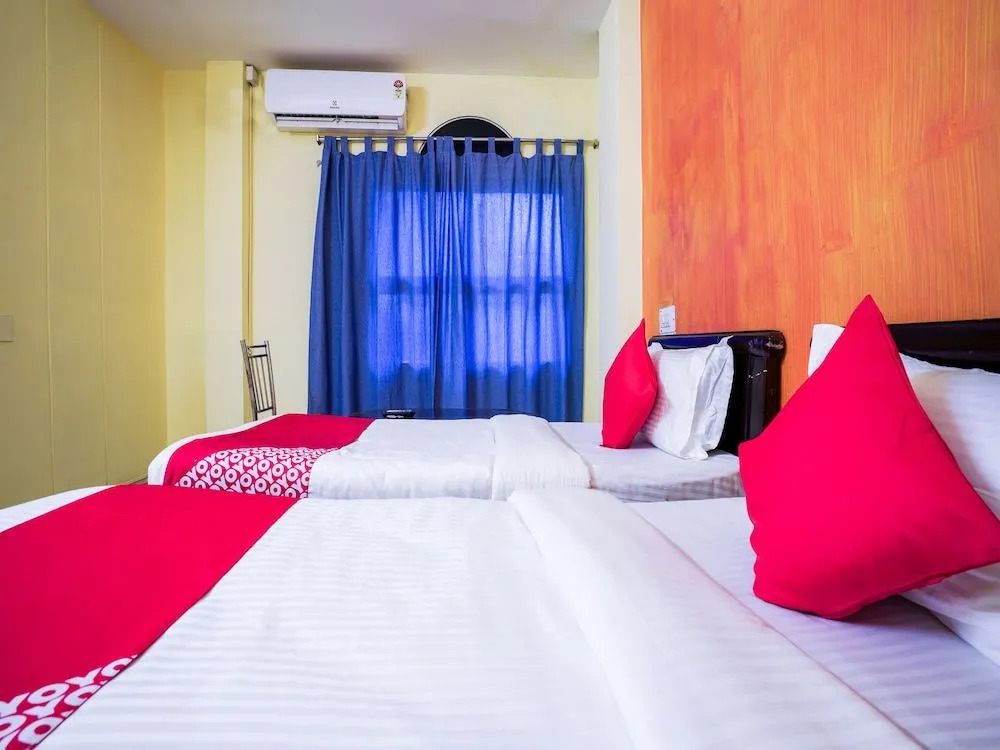 OYO 19121 V G Guest House