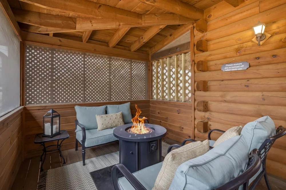 Smoky Grace 1 Bedroom Home