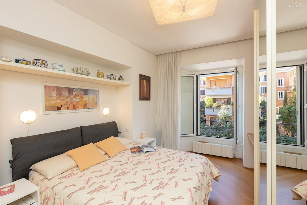 Rental in Rome San Gioacchino View Apartment