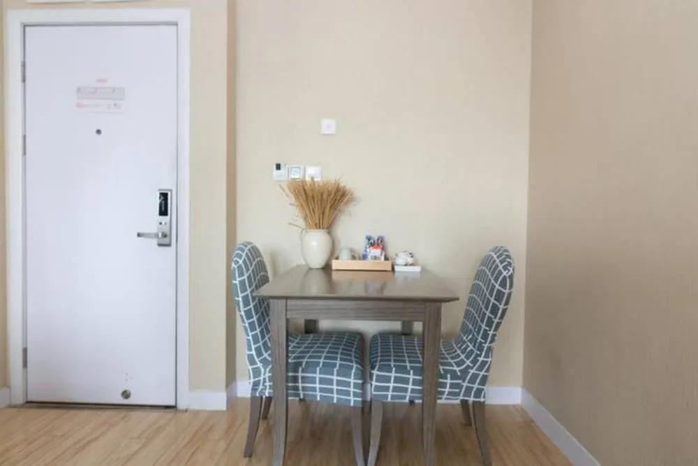 Shine Apartment