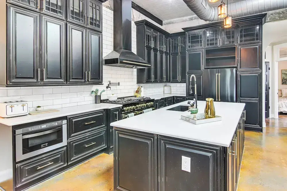 Modern Dtwn Condo w/ Balcony in Hendersonville