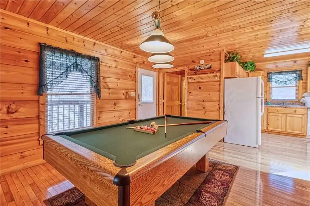 Hummingbird Hideaway - One Bedroom Cabin