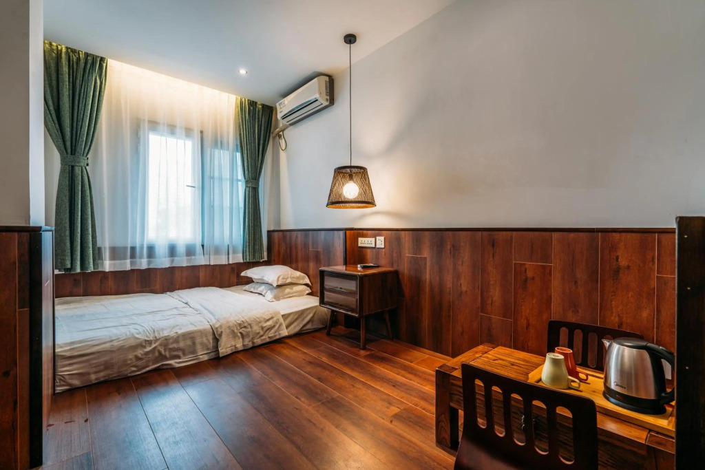 POSHPACKER - Chengdu Flipflop Hostel