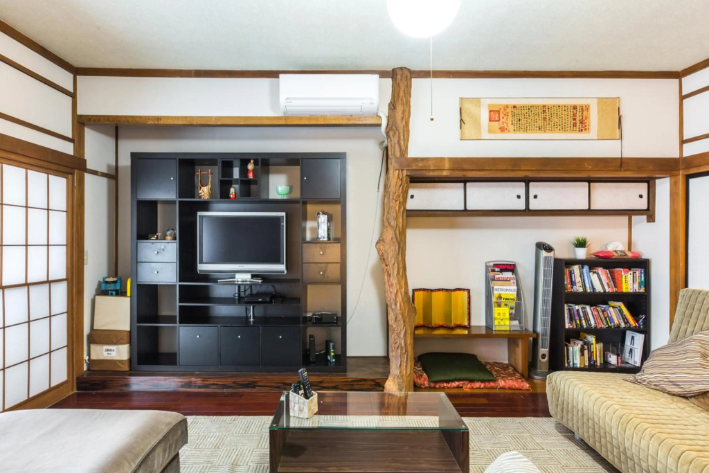 Samurai House - Large Family House, West Shinjuku