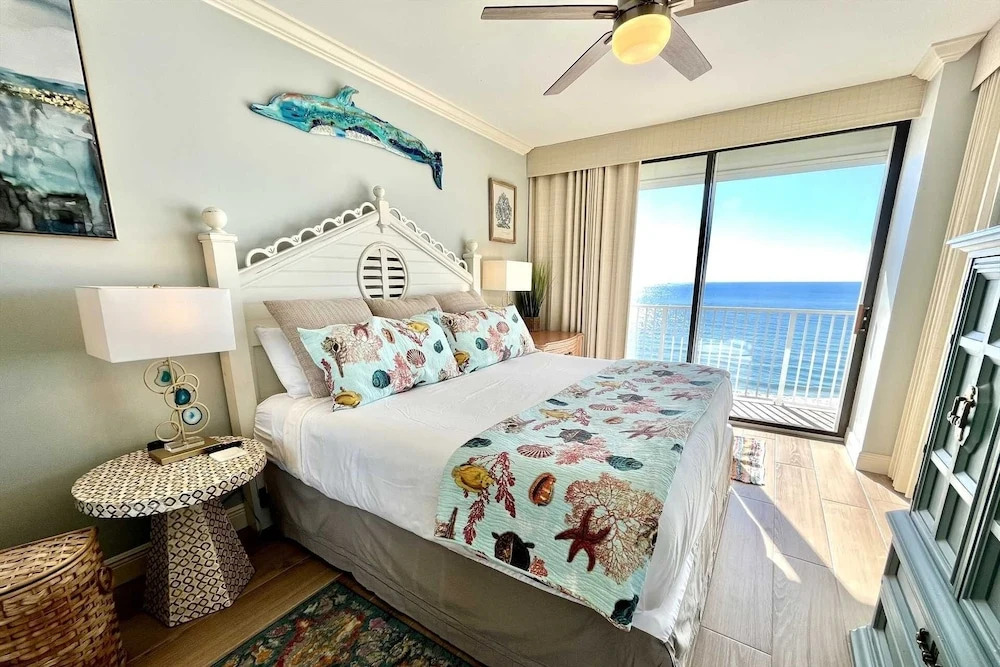 Shoalwater 1106 3 Bedroom Condo by RedAwning