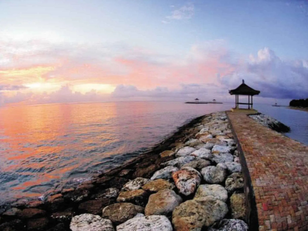 Alit Beach Resort and Villas