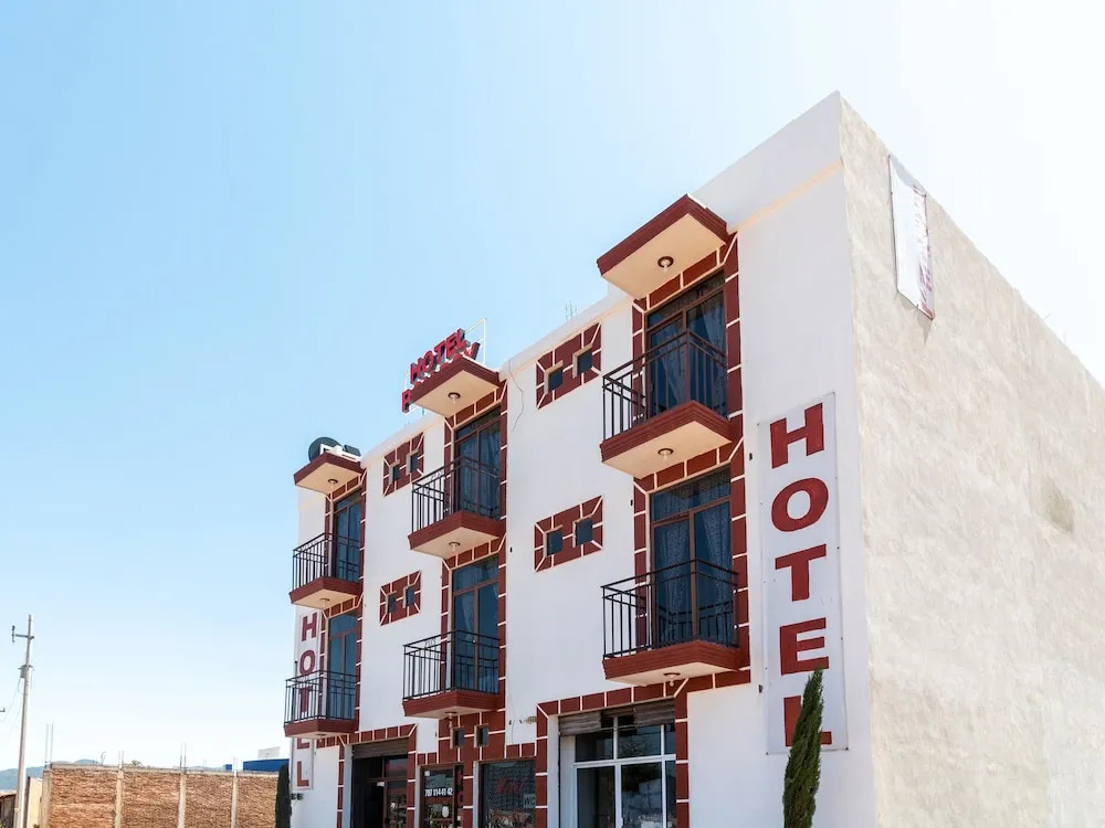 Hotel Poy Poy