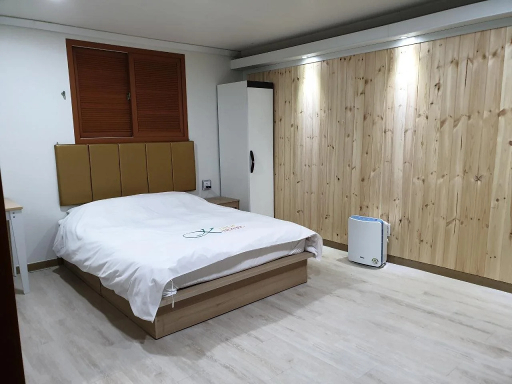 Kims Hotel Gumi