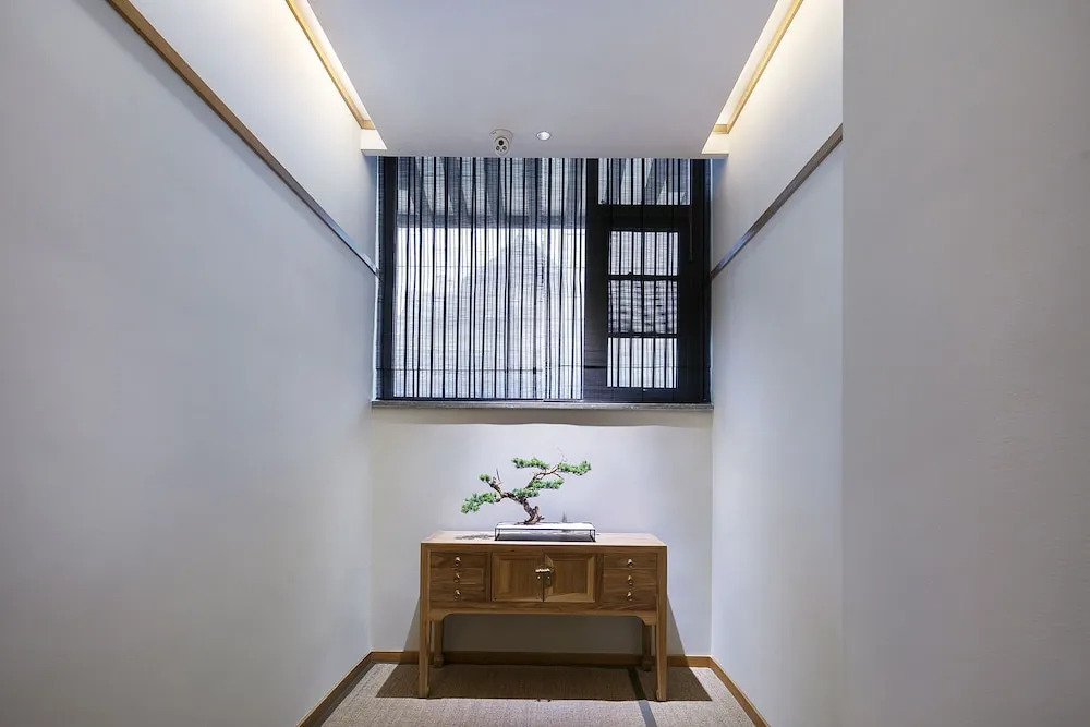 Qianna Qianxun Hotel(Zhengzhou High-tech Zone Xiliuhu )