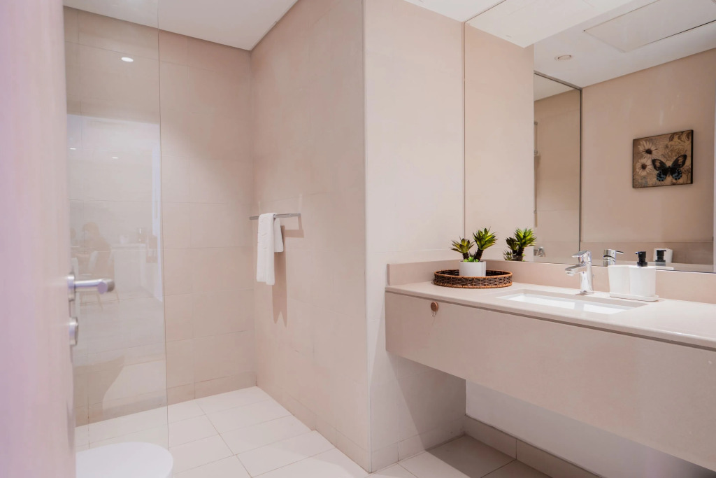 Nasma Luxury Stays - Water's Edge in Yas
