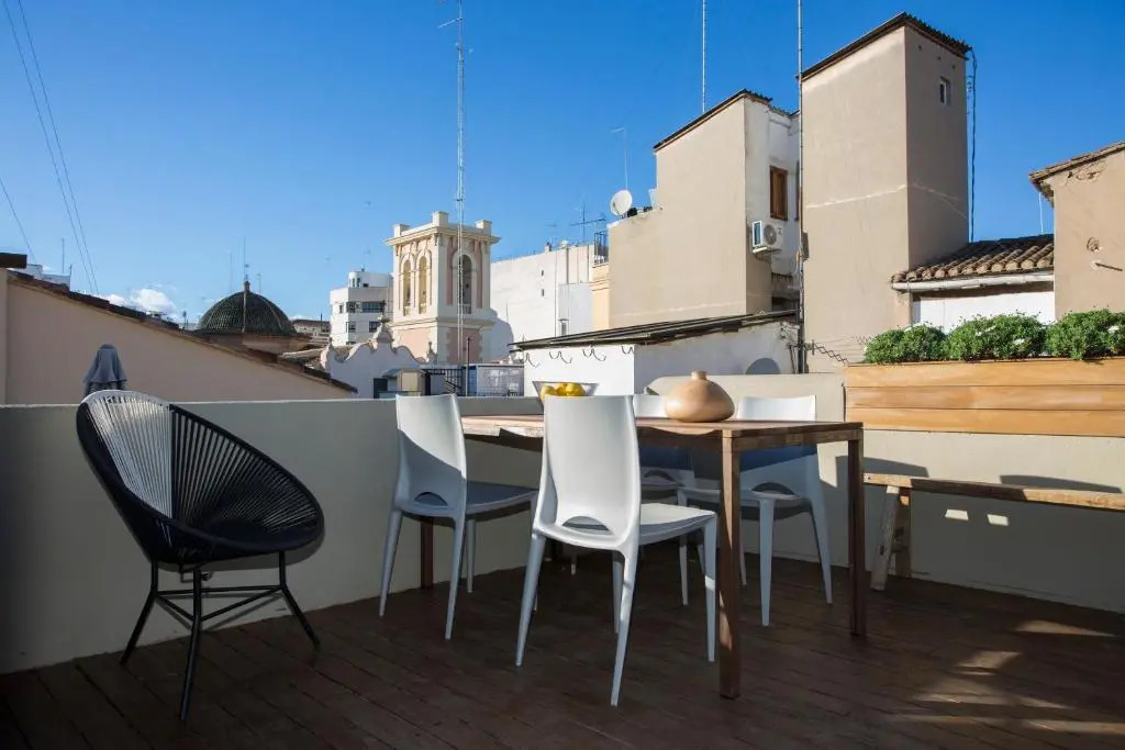 Singularstays Roger De Flor
