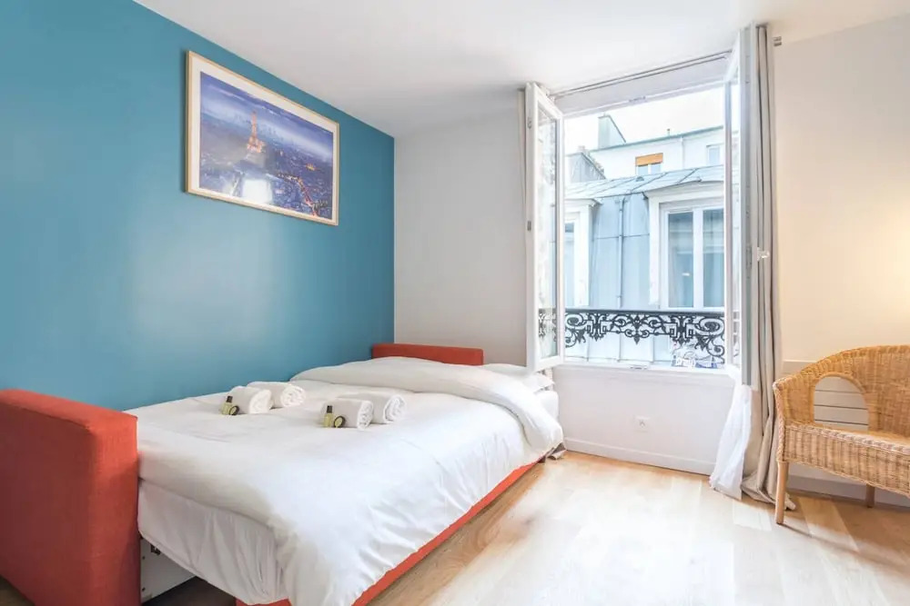 Vibrant Studio for 4 Near Gare de L'est