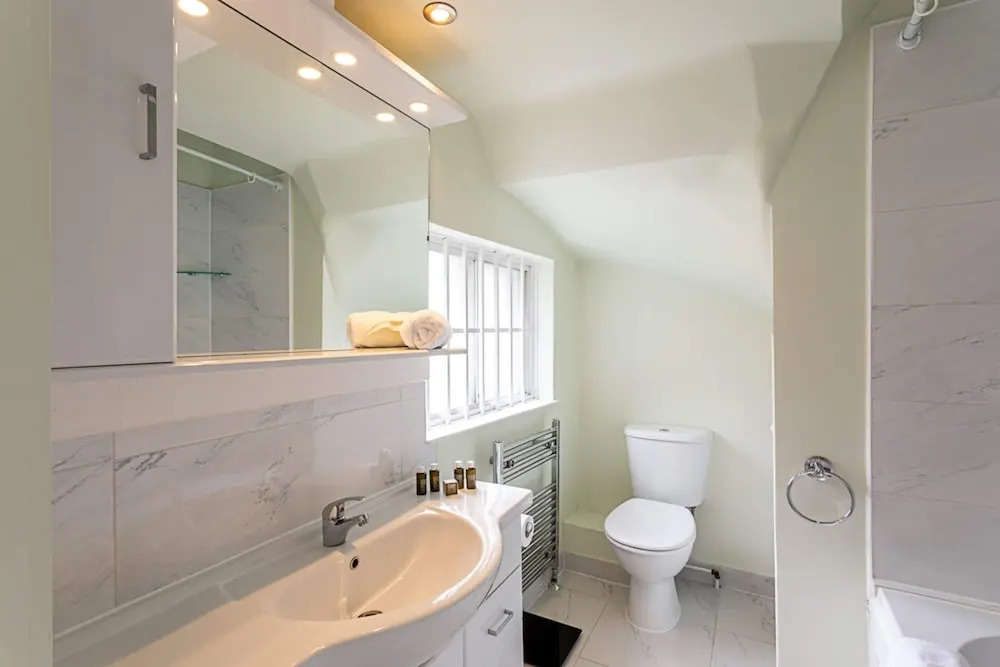 High Ceilings Cosy Flat in the Heart of Westbourne Grove