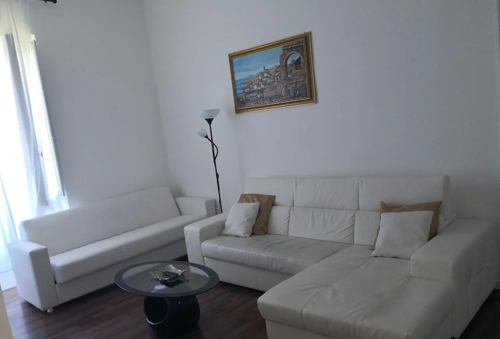 St. Peter's Luxury House